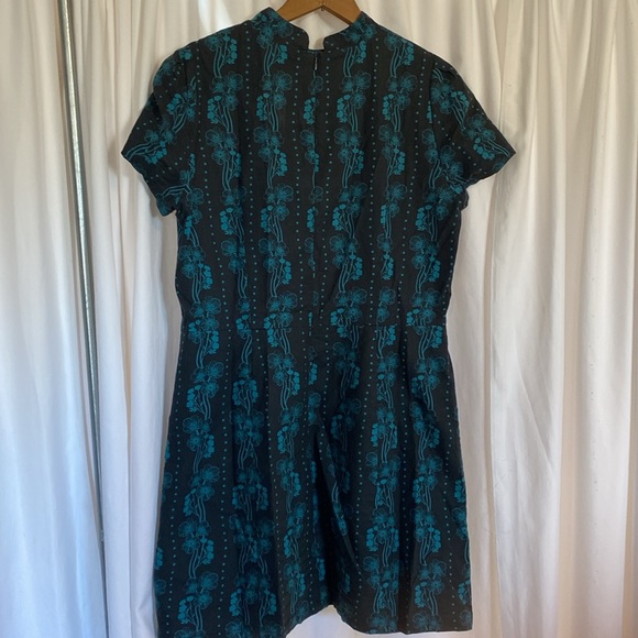 Charcoal dress with teal buttercup pattern. - Picture 2 of 4